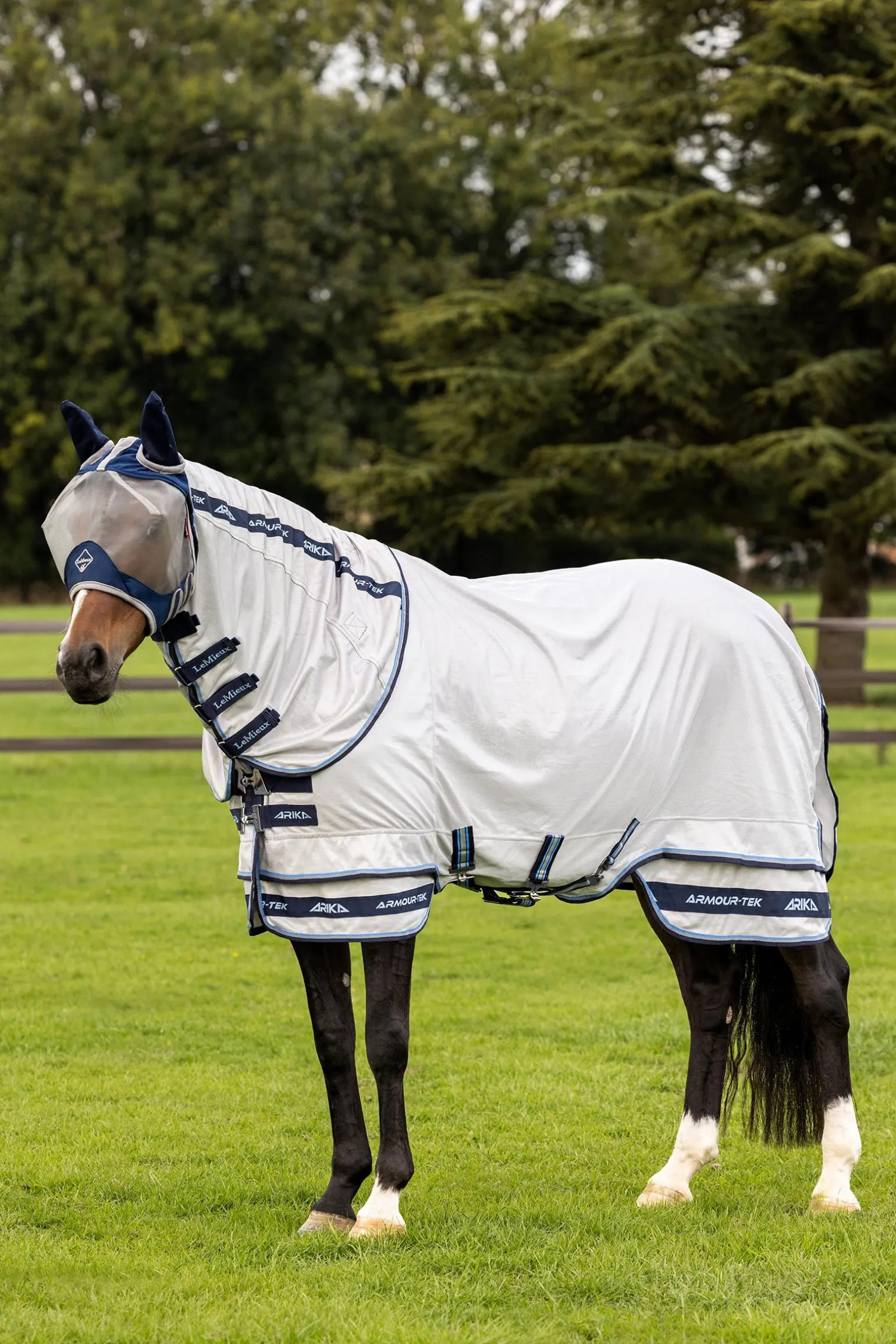 Arika Armour-Tek Fliegendecke mit abnehmbarem Halsteil