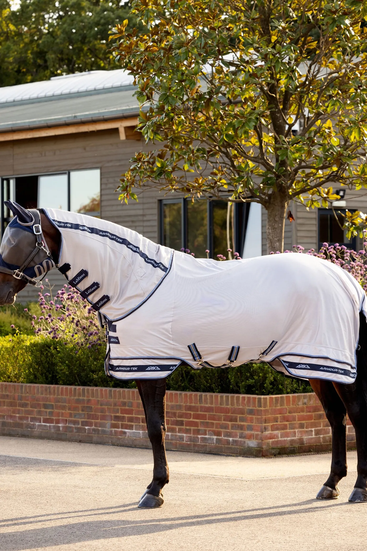 Arika Armour-Tek Fliegendecke mit abnehmbarem Halsteil