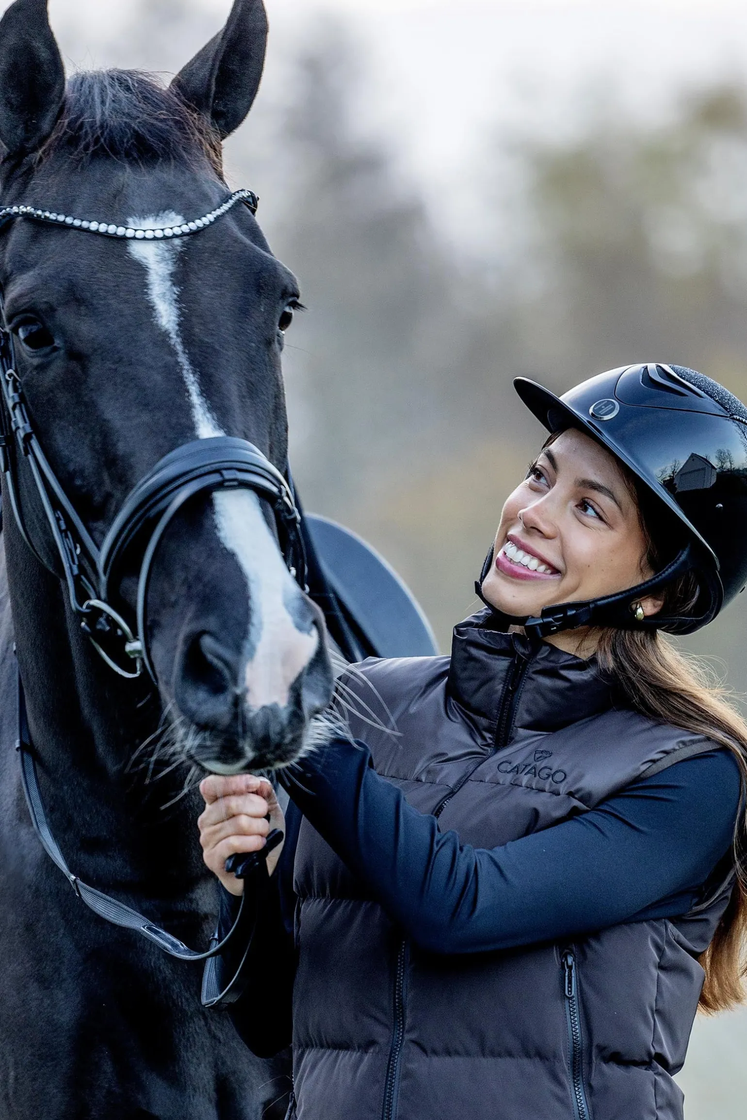 Avance Glossy Glitter Reithelm