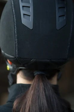 EQ3 MIPS Reithelm mit Microfaser