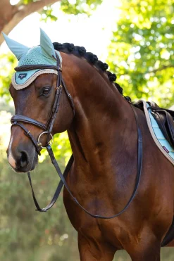 Loire Satin Fliegenhaube