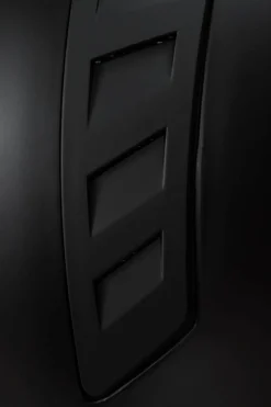 Neoz Reithelm mit glatter Oberseite