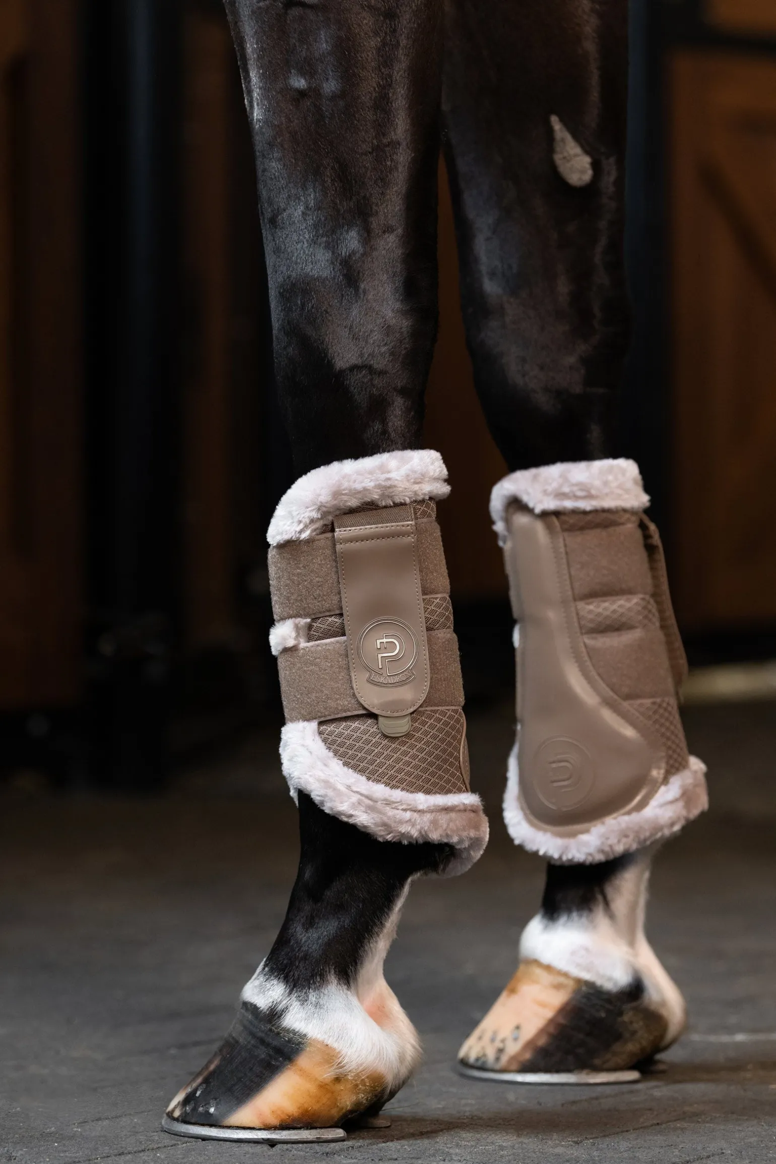 Platinum 25 Kunstfell-Gamaschen