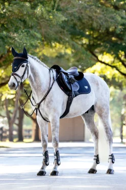 Puissance Close Contact Springschabracke aus Wildlederimitat