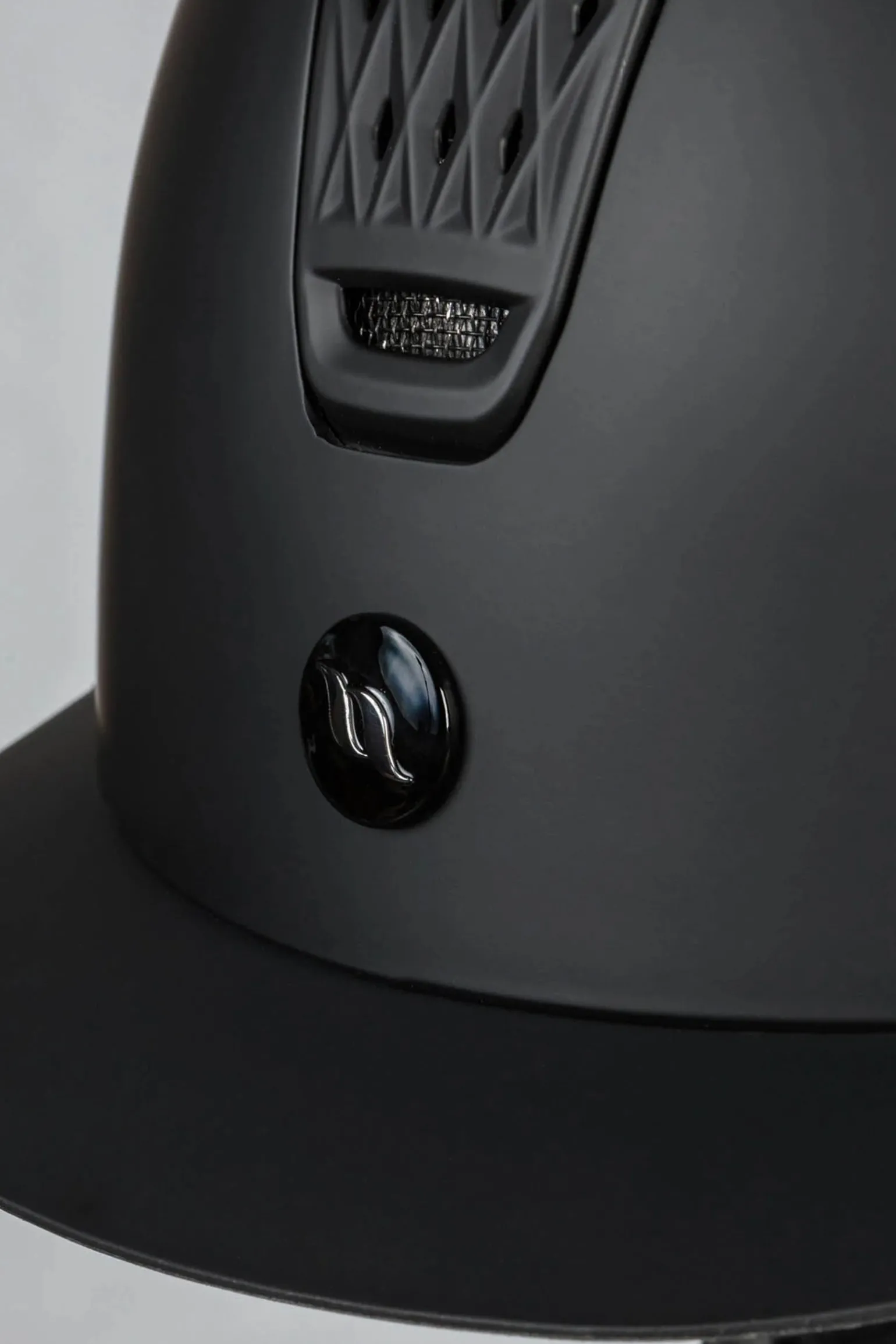 Silves Reithelm mit glatter Oberseite