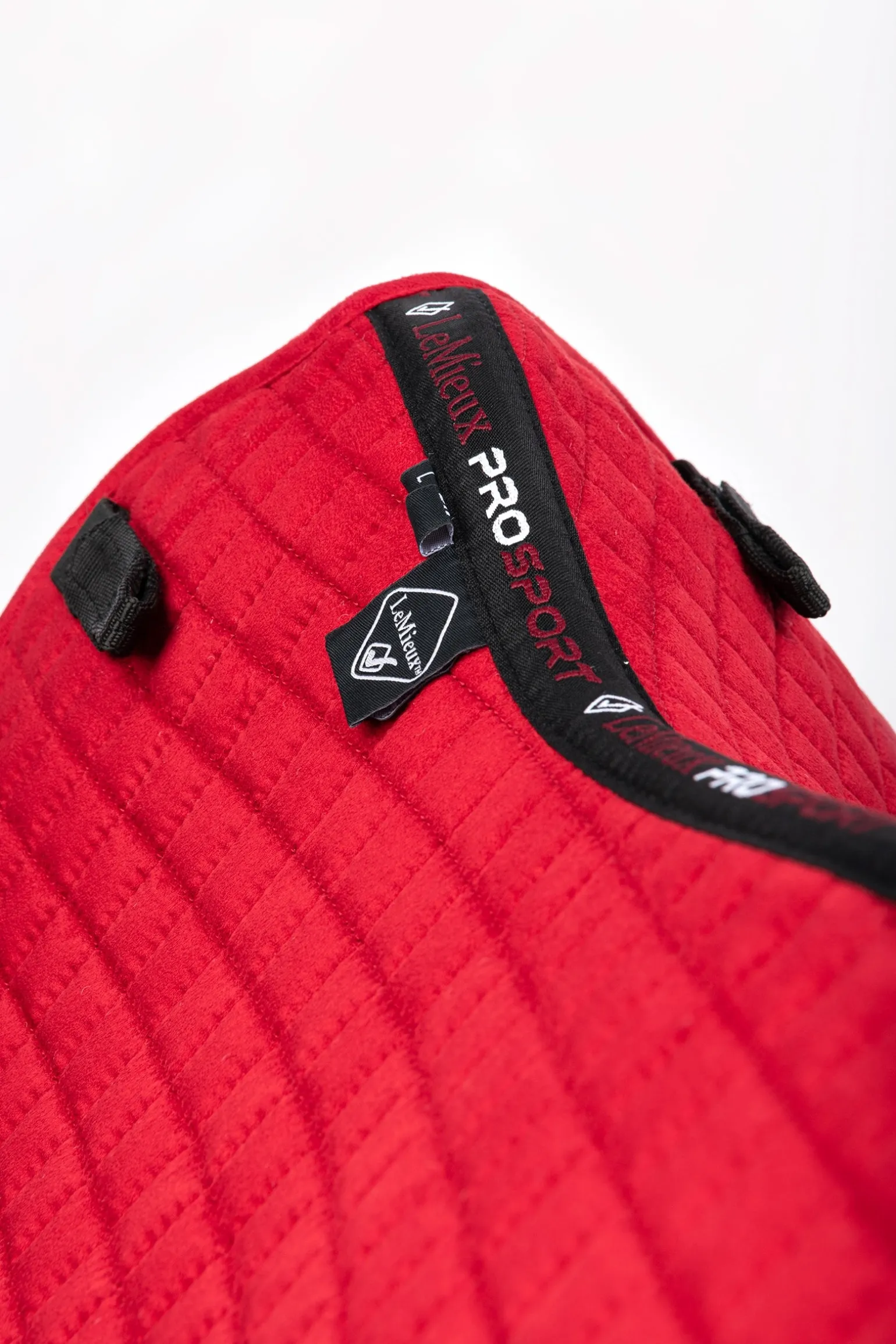 Suede Luxuriöse saisonale Dressurschabracke