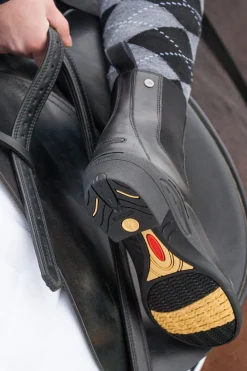 Ultima FZ, Frontreißverschluss