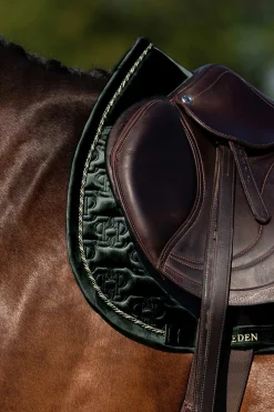 Velvet Monogram Springschabracke